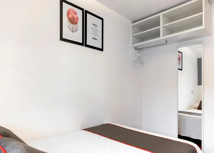 Oyo La Tita Pensjonat Santiago de Compostela